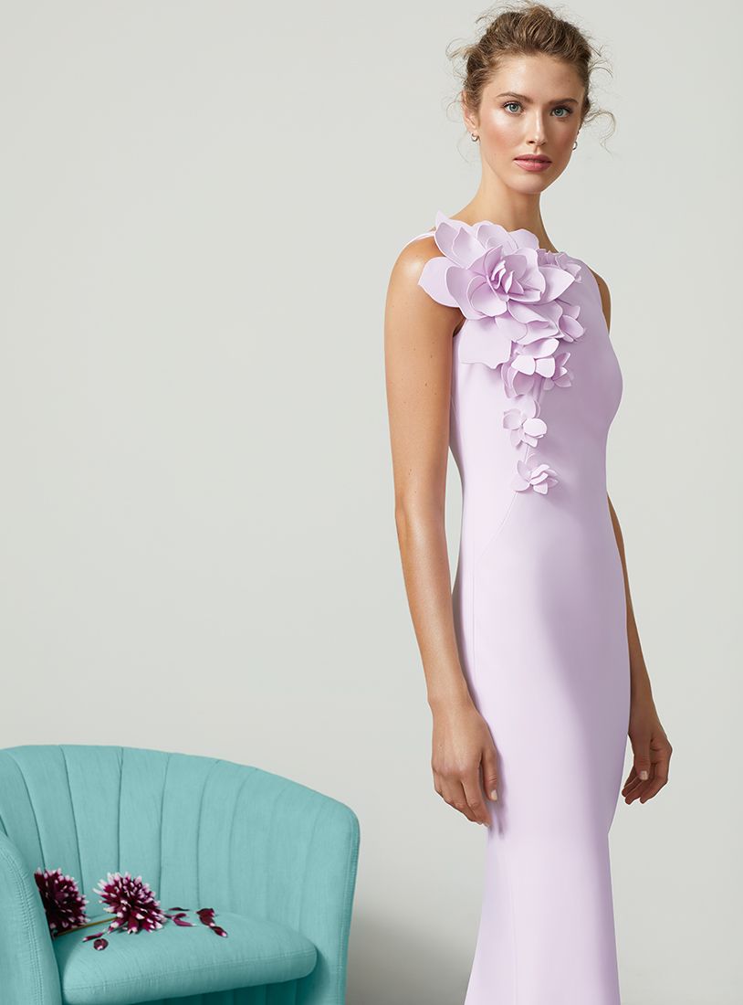 SLEEVELESS GOWN