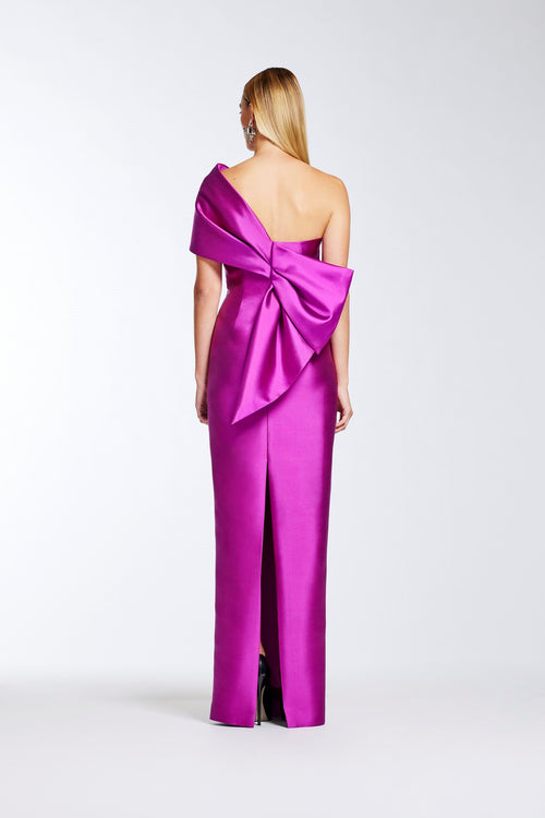 ONE SHOULDER GOWN