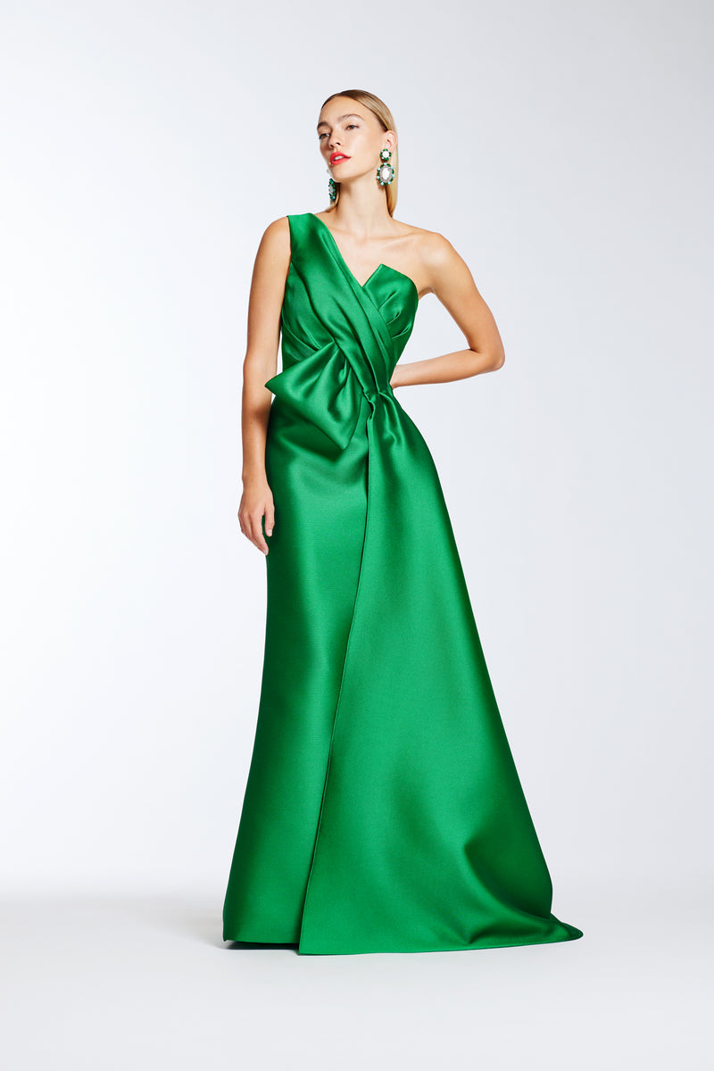 ONE SHOULDER GOWN