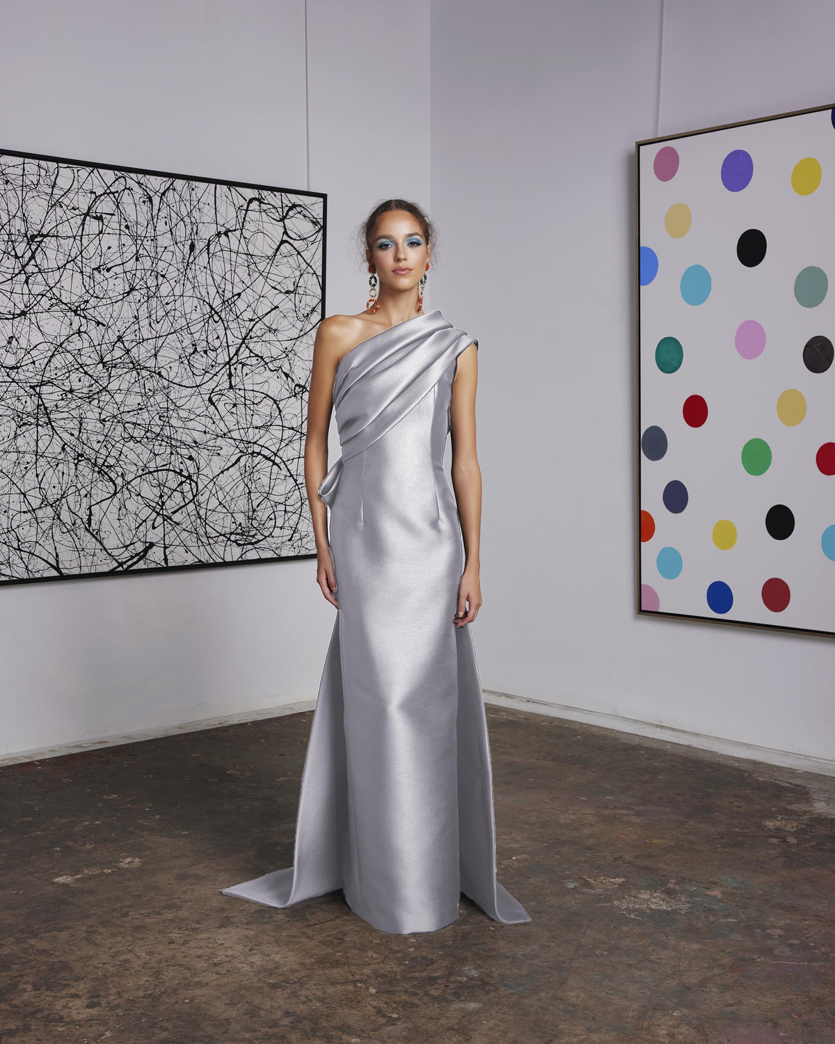 ONE SHOULDER GOWN