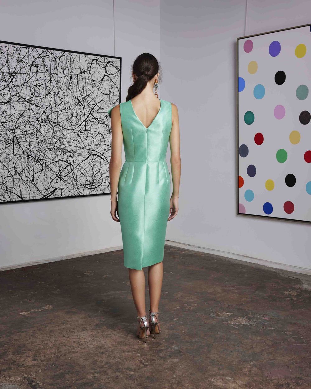 SLEEVELESS DRESS