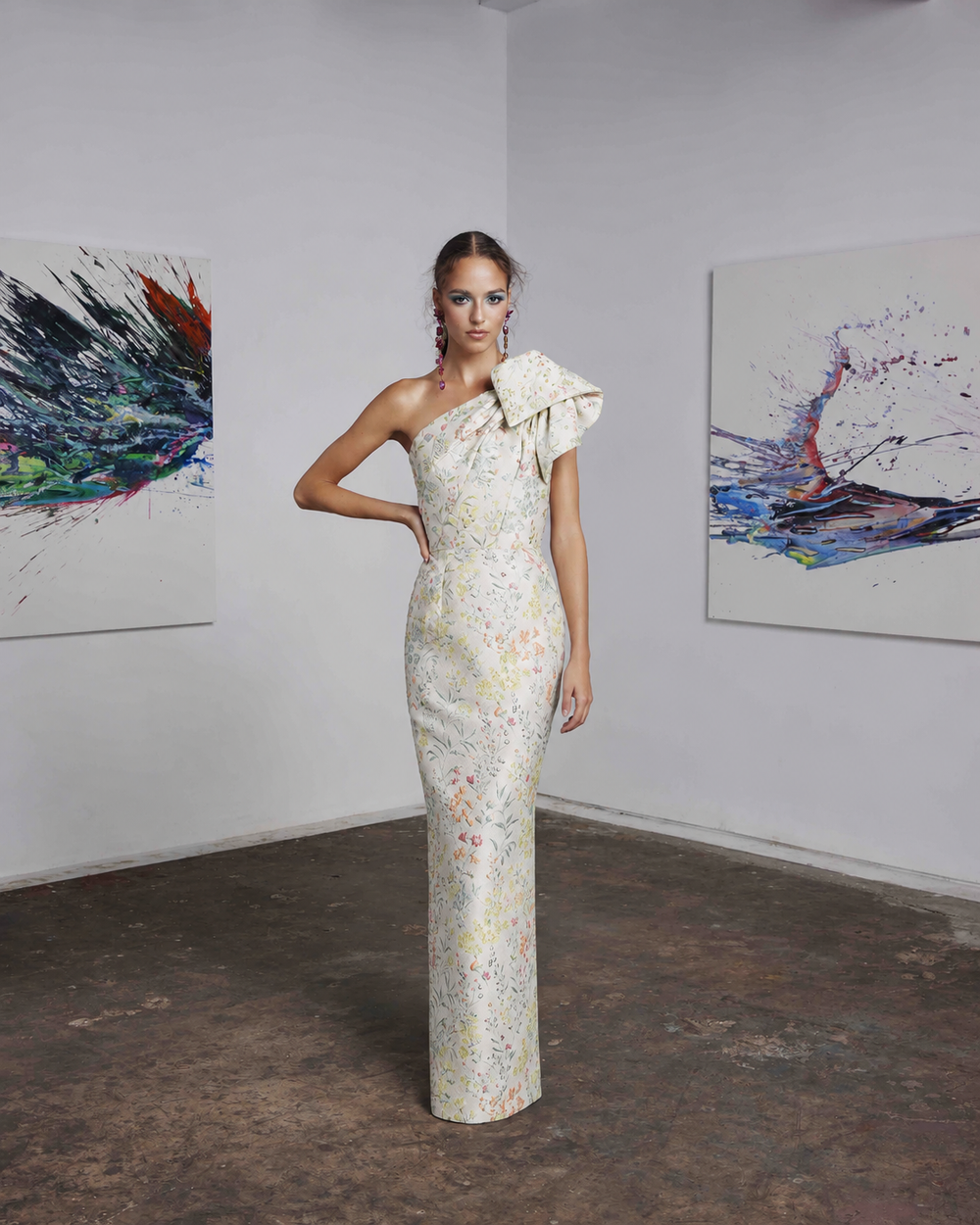 ONE SHOULDER GOWN