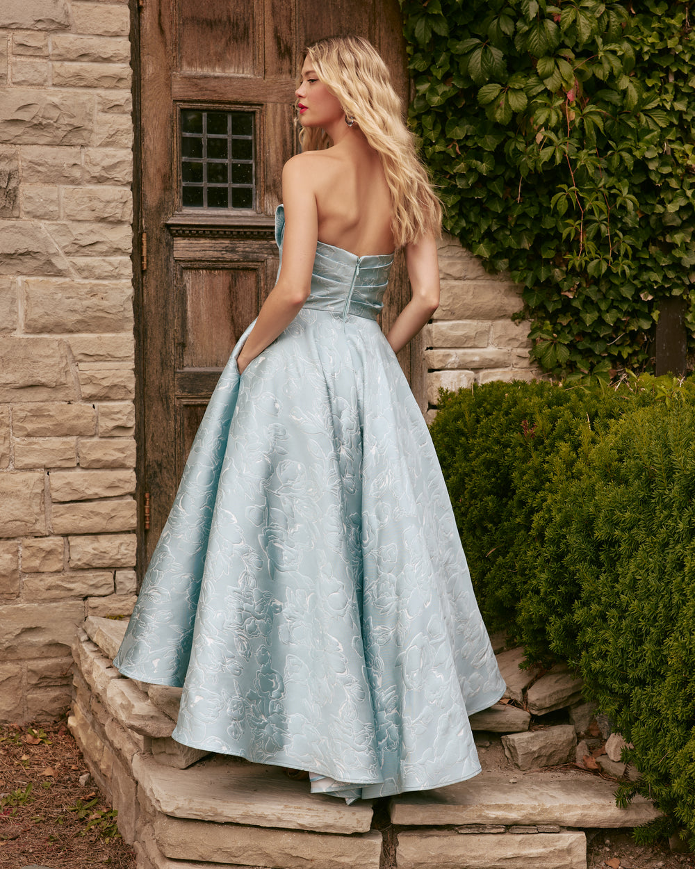 STRAPLESS HIGH-LOW GOWN