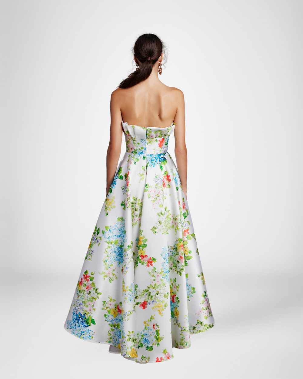 VESTIDO ALTO-BAJO SIN TIRANTES