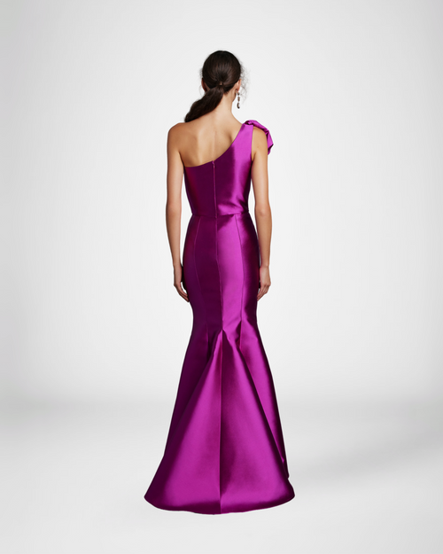 ONE SHOULDER GOWN