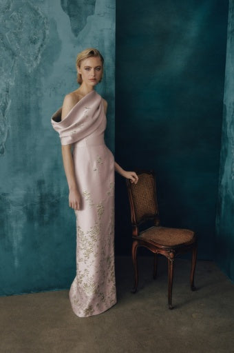 ONE-SHOULDER GOWN