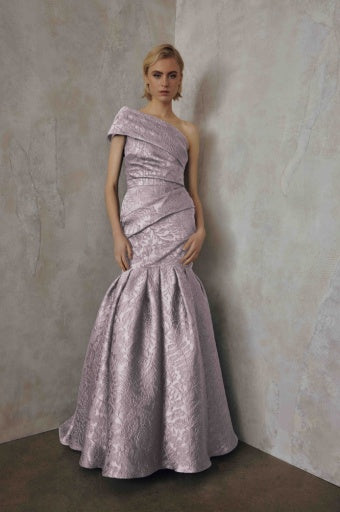 ONE-SHOULDER GOWN