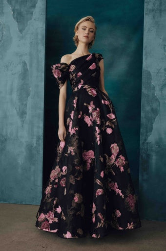 ONE-SHOULDER GOWN