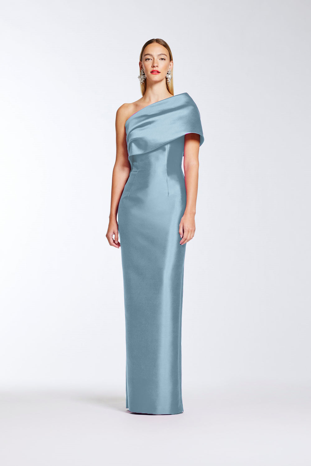 ONE SHOULDER GOWN