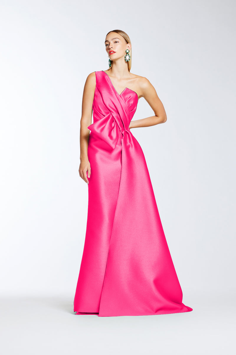 ONE SHOULDER GOWN