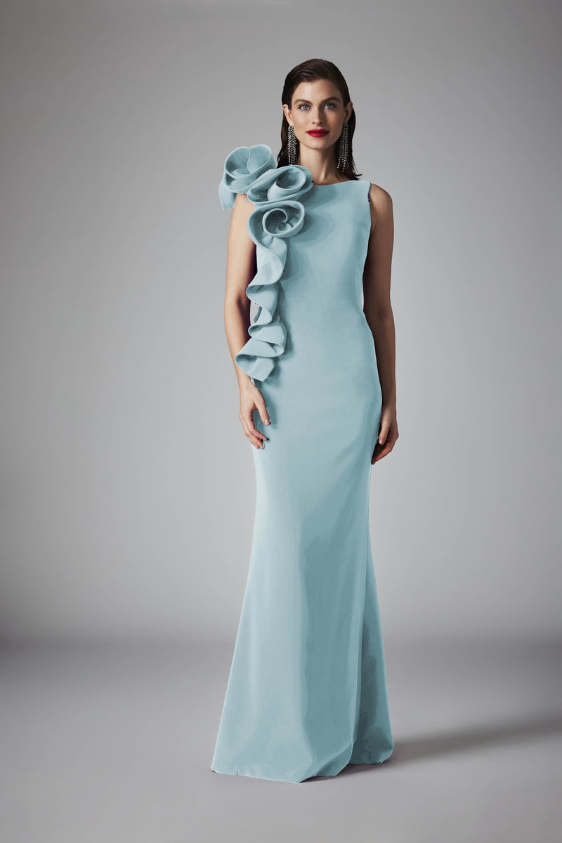 SLEEVELESS GOWN