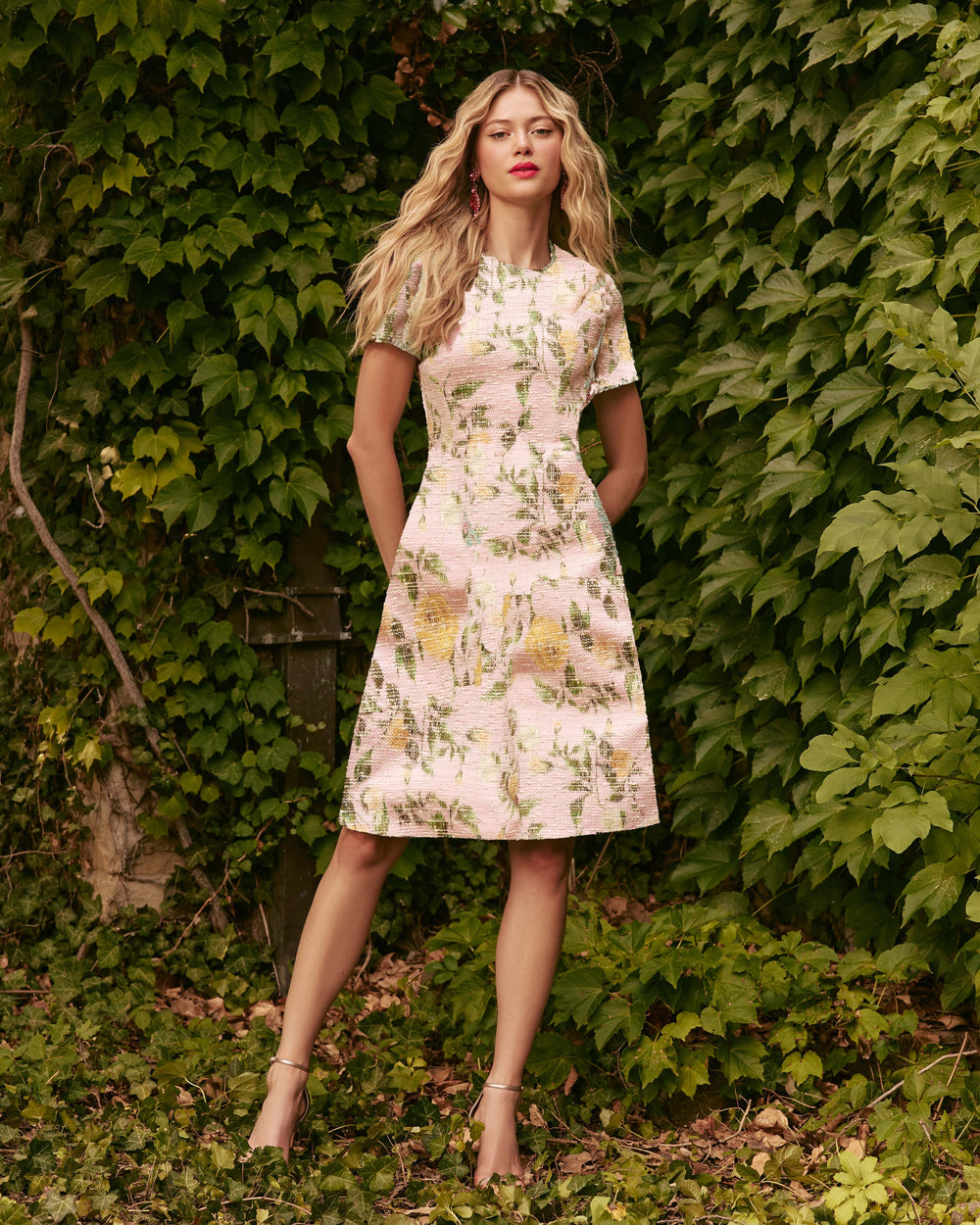 SHORT SLEEVE DRESS