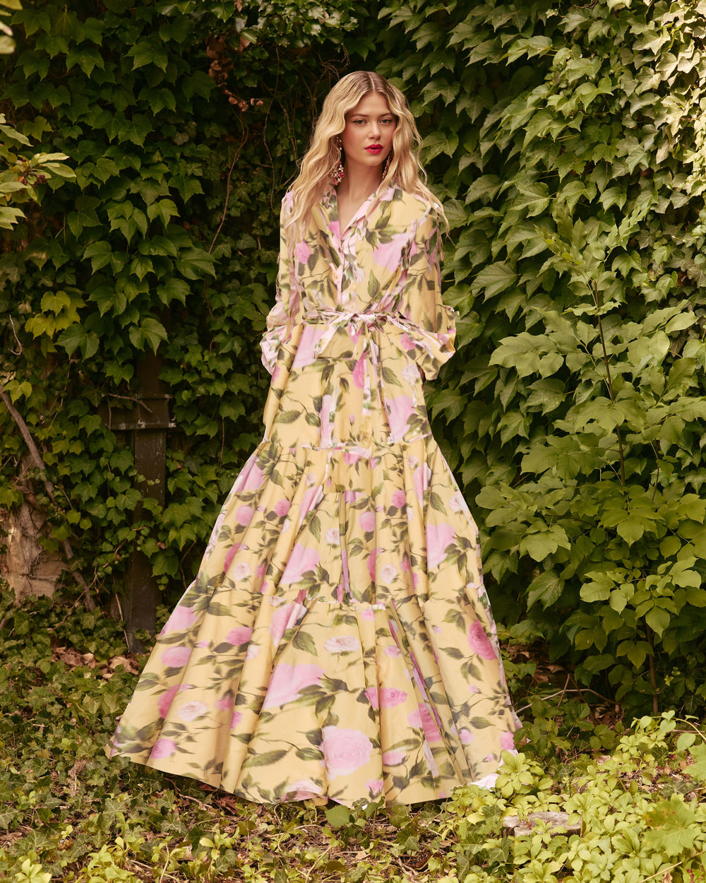 LONG SLEEVE GOWN