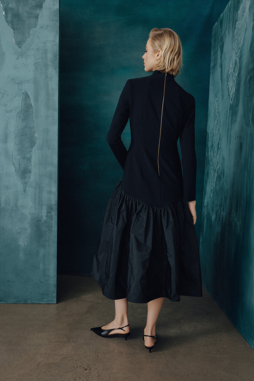 LONG SLEEVE DRESS