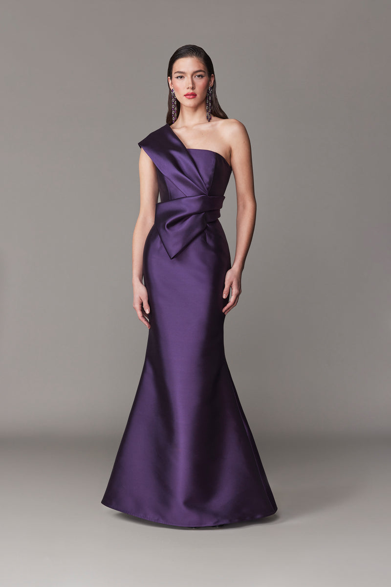 ONE SHOULDER GOWN