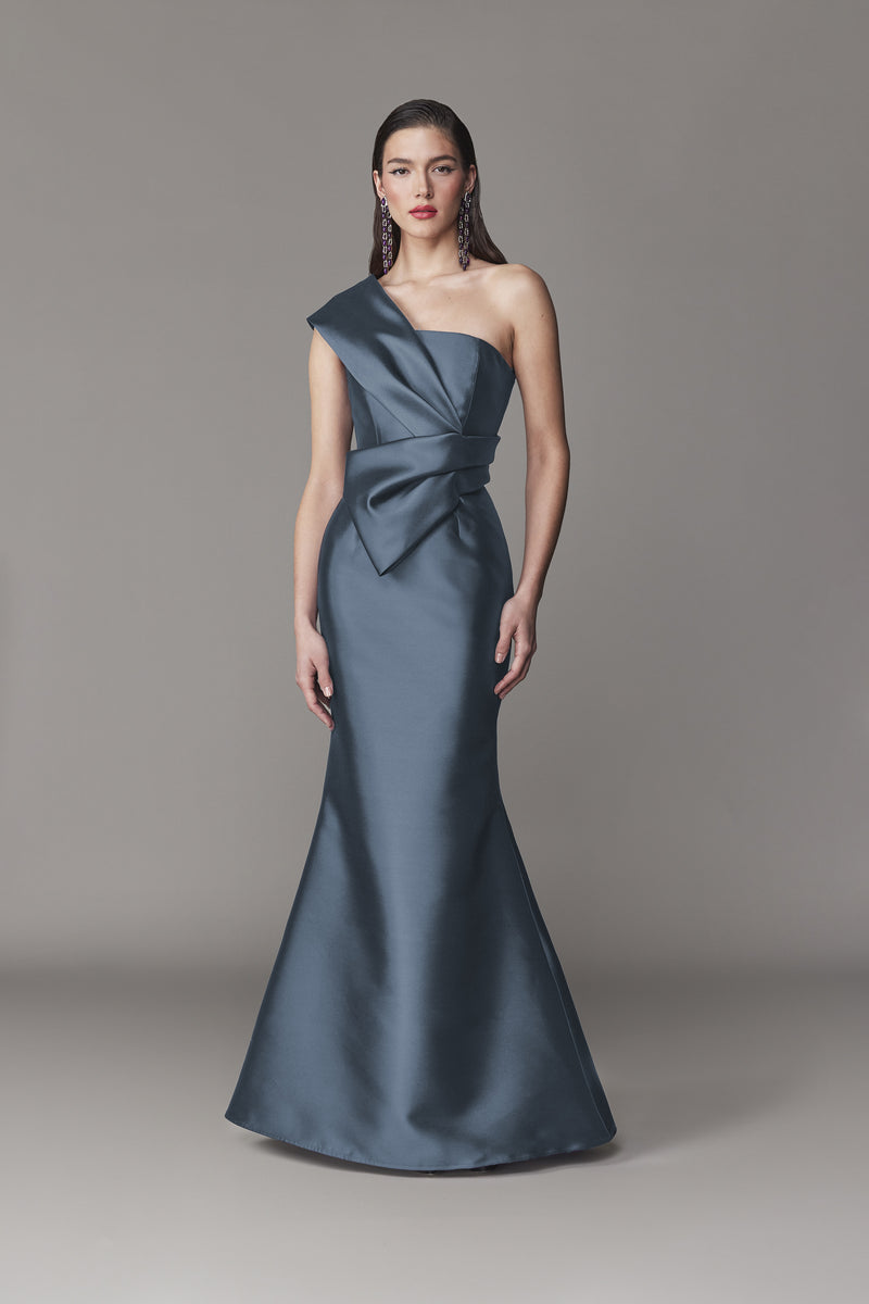 ONE SHOULDER GOWN
