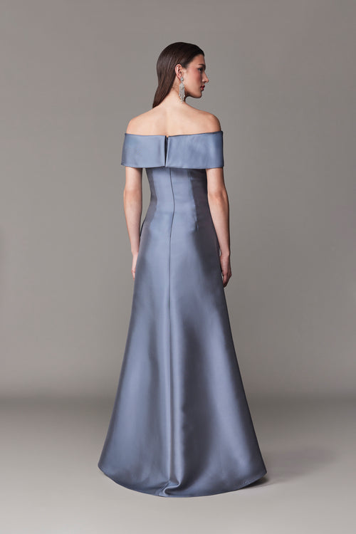 STRAPLESS GOWN