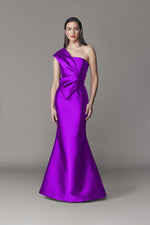 ONE SHOULDER GOWN