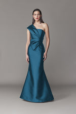 ONE SHOULDER GOWN