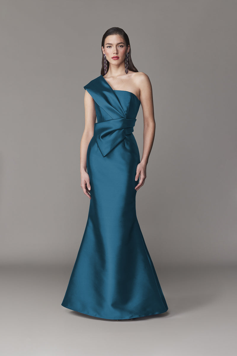 ONE SHOULDER GOWN