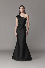 ONE SHOULDER GOWN