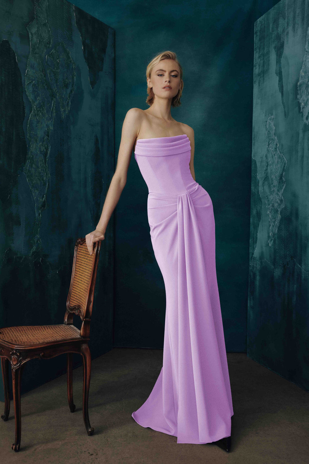 STRAPLESS GOWN