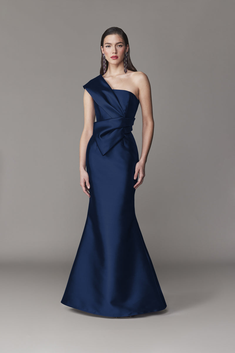 ONE SHOULDER GOWN