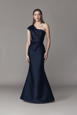 ONE SHOULDER GOWN