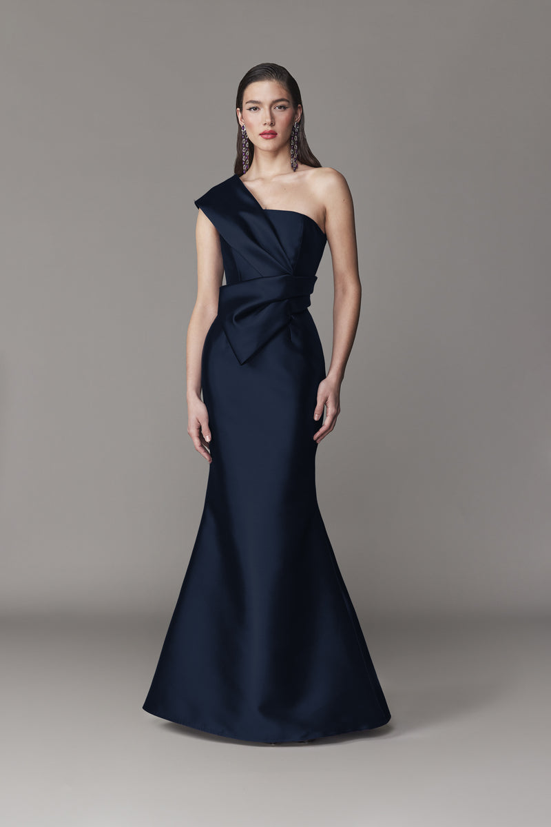 ONE SHOULDER GOWN