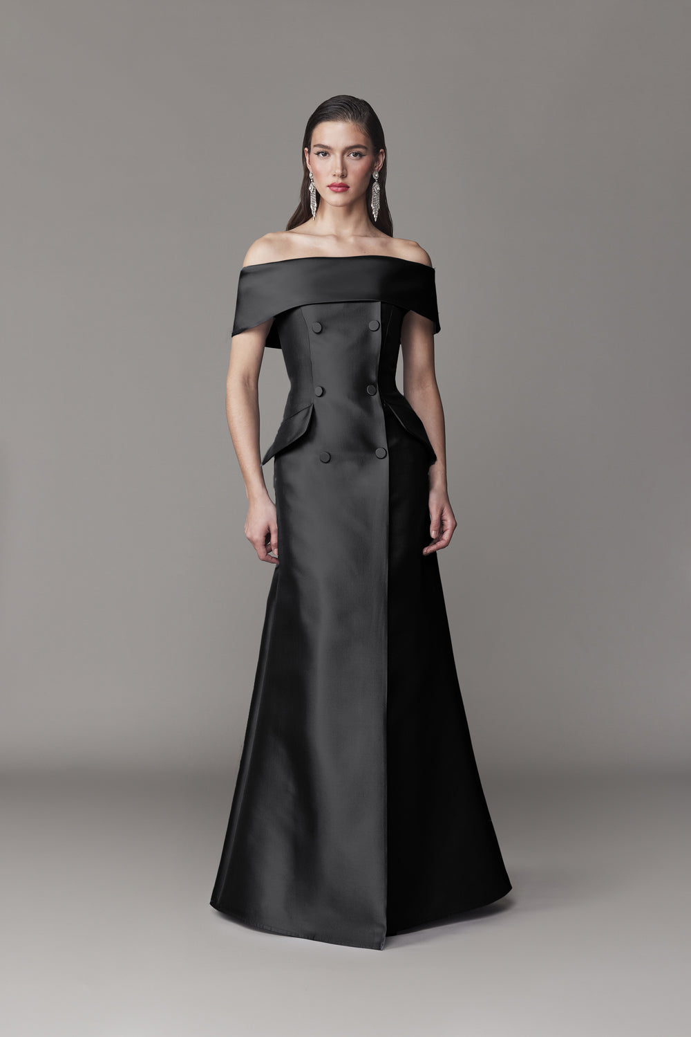 STRAPLESS GOWN