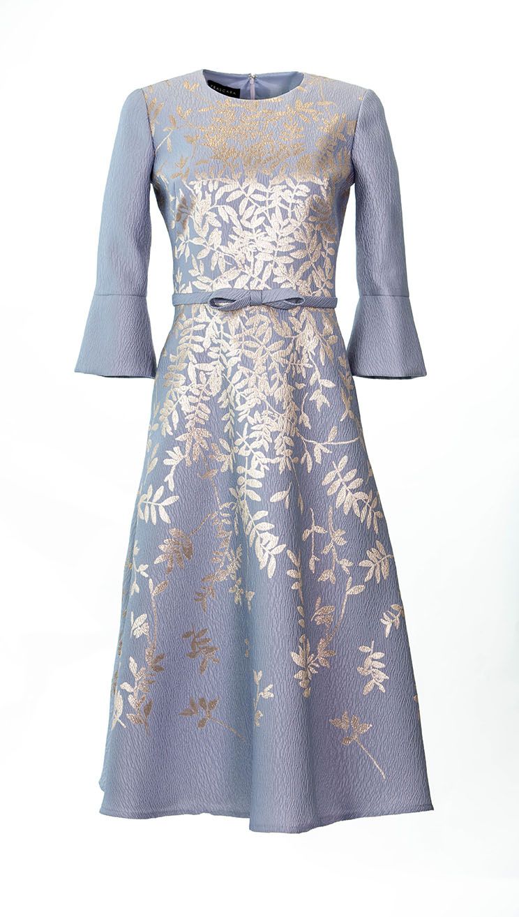 Vestido midi de manga 3/4