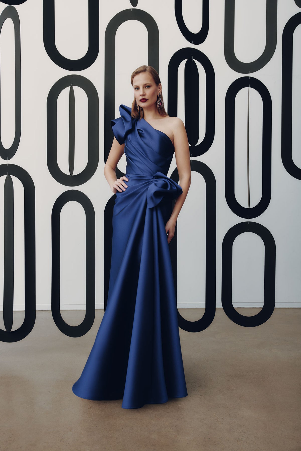 One-shoulder Gown