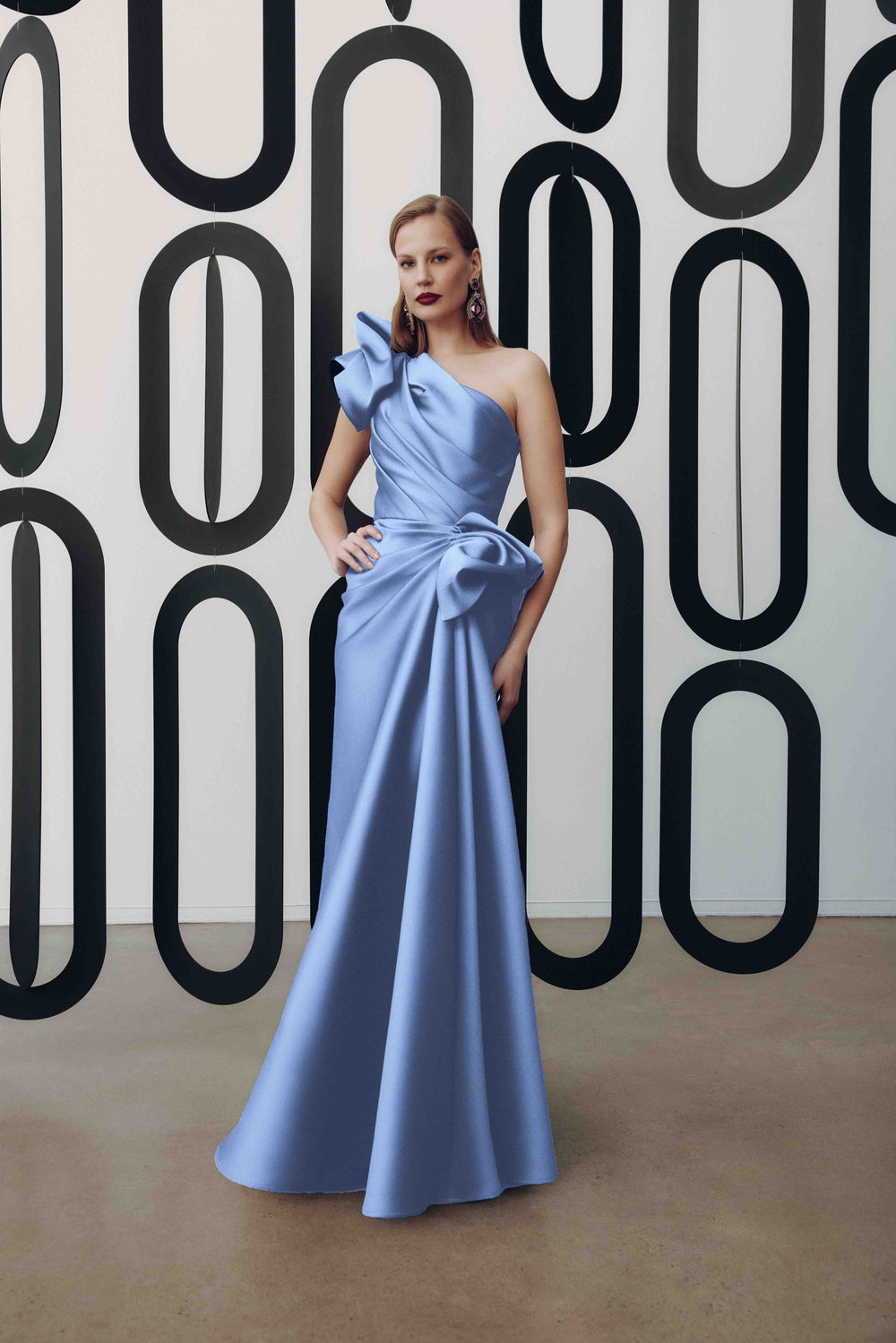 One-shoulder Gown