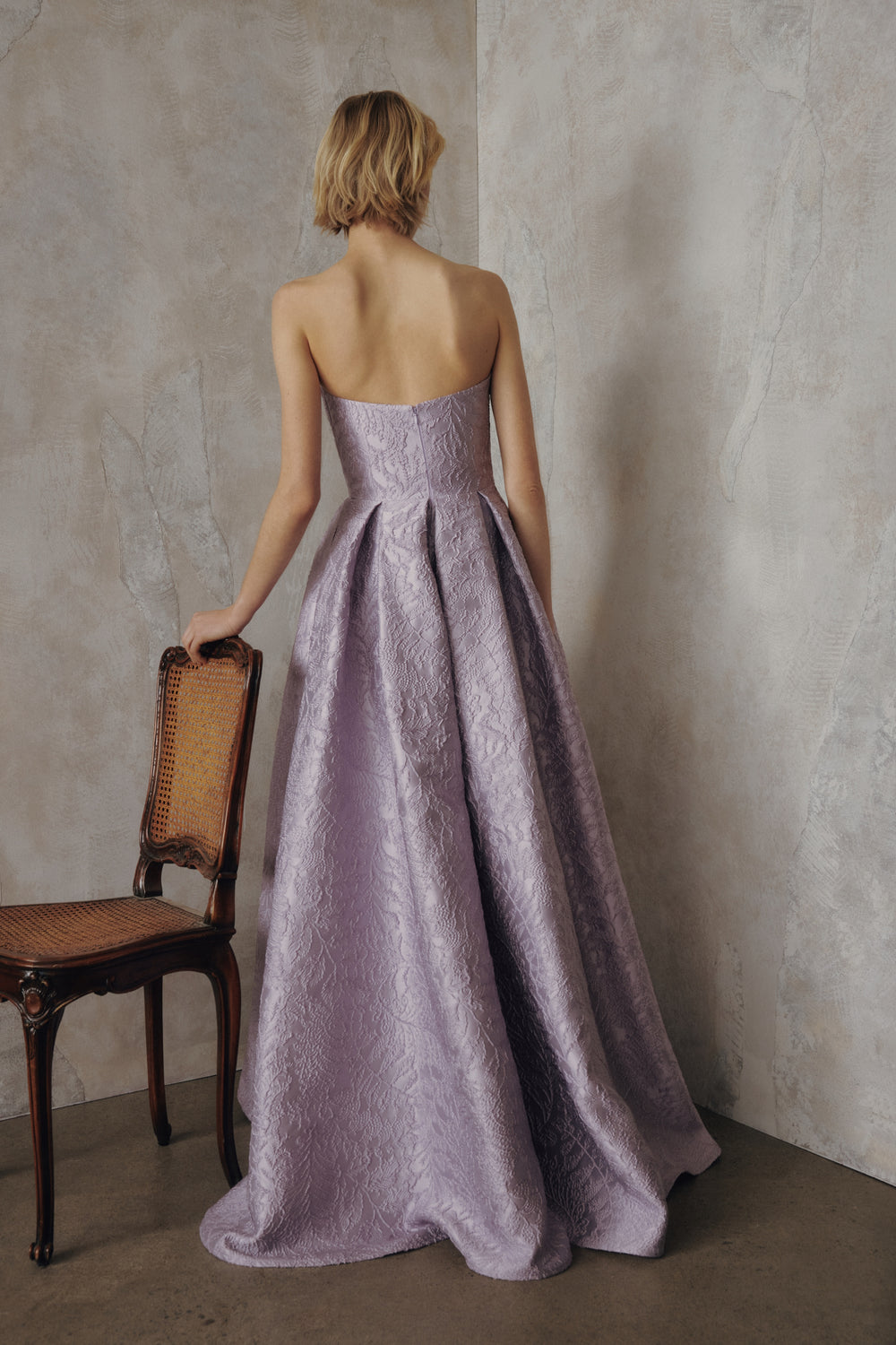 STRAPLESS BALL GOWN
