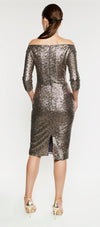 Vestido con hombros descubiertos