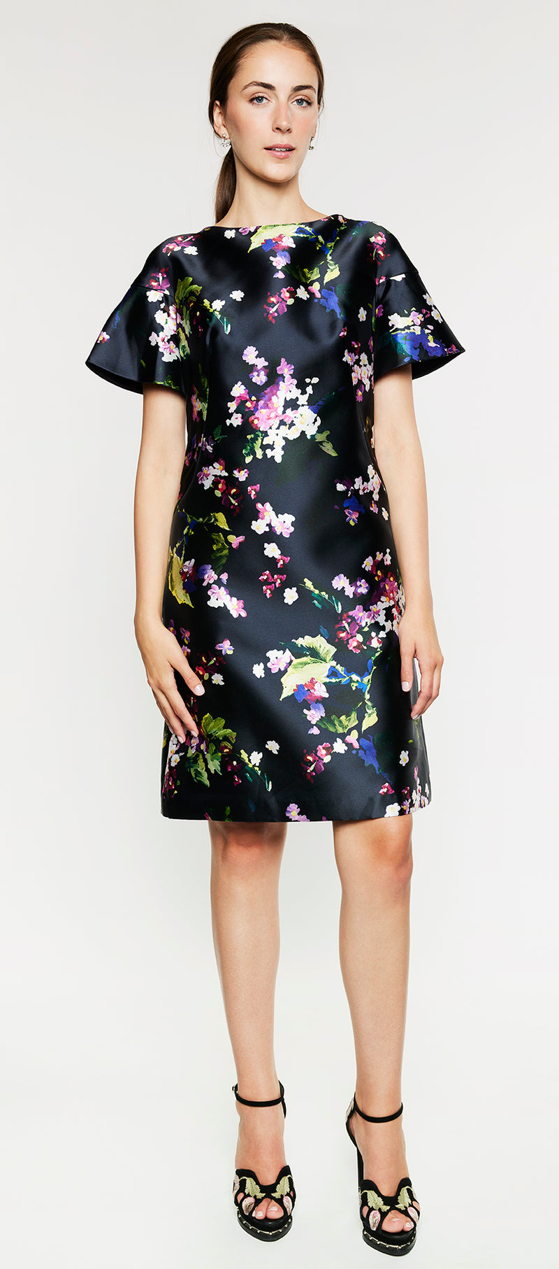 Robe à manches courtes